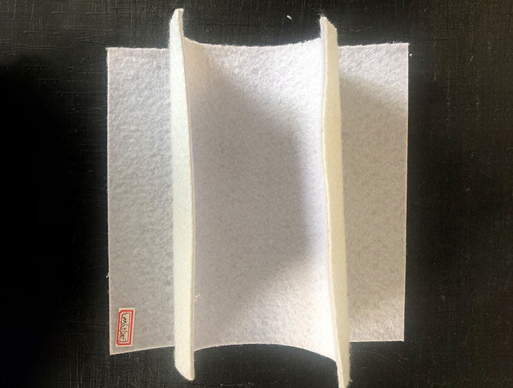 復合土工膜(兩布一膜)